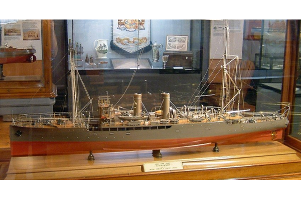 Model of the single screw Etoile class minesweeper sloops ALTAÏR and ANTARÉS built by William Hamilton of Port Glasgow in 1916 for the French Navy. - 2008.123 - © McLean Museum and Art Gallery, Greenock