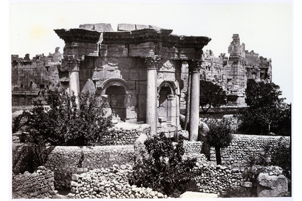 The Circular Temple, Baalbec by Francis Frith (1822-1898) - Albumen print on paper - 16.2 x 23.2 cm - 1857 - 2017.140.1 - © McLean Museum and Art Gallery, Greenock