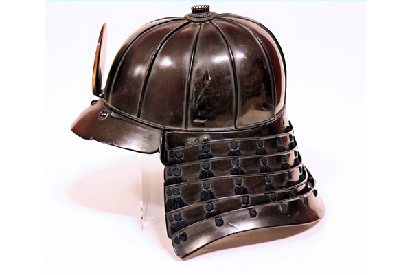 17th century Japanese helmet or kabuto of the reiseizen bachi type made of twelve plates with a tehen kanemono and fukigayeshi. - 1981.220 - © McLean Museum and Art Gallery, Greenock