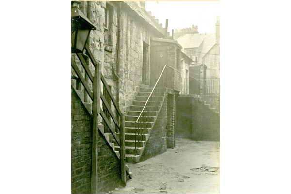 The housing at 41½ King Street, Port Glasgow - 2009.98.45 - © McLean Museum and Art Gallery, Greenock