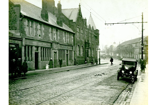 Shore Street, Gourock with the new Municipal Buildings on the left. - 1920s - Photograph on paper - 2009.98.31  - © McLean Museum and Art Gallery, Greenock